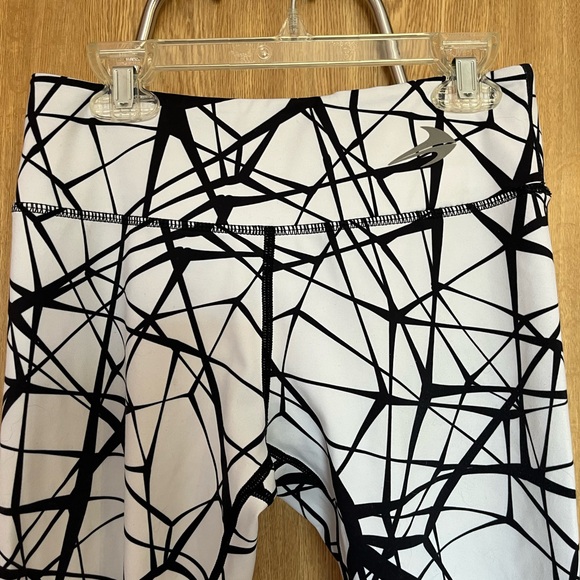 Women’s Compression Z Leggings | Size Medium - Picture 5 of 8